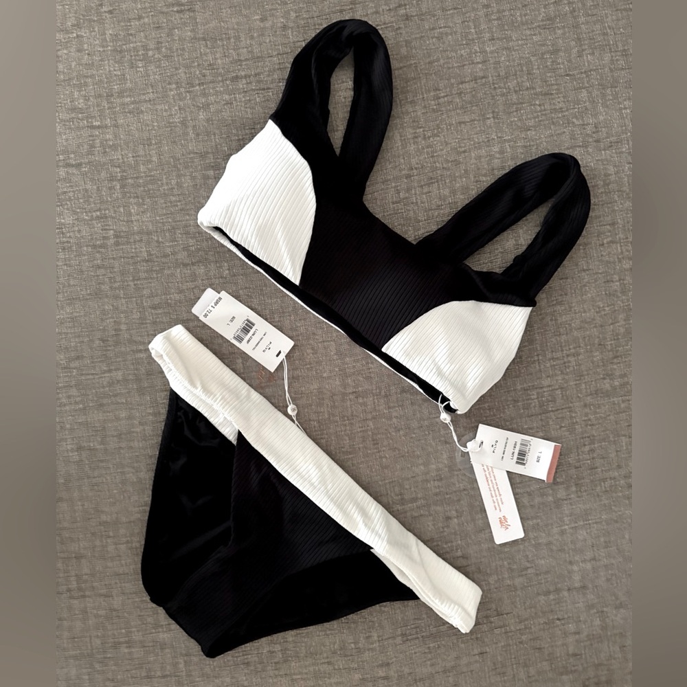 NWT PilyQ Luna Marilyn Retro Bikini Top & Bottoms